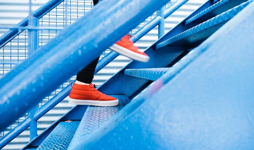 Hacks to hit 10 000 steps a day thumb